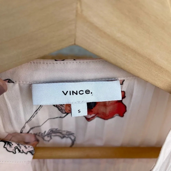 Vince Tossed Poppy Pleated Blouse small - Picture 5 of 10